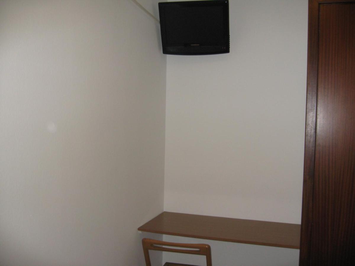 Hostal Fontdemora Mora la Nueva Exterior foto